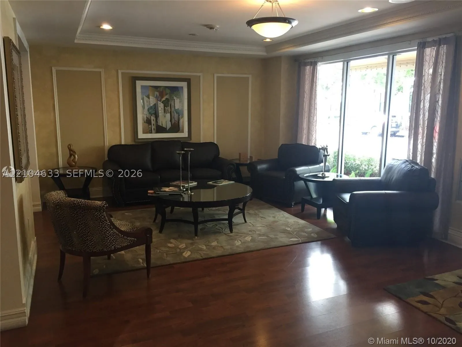1900 Van Buren St #307B