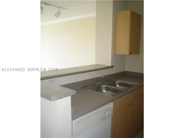 1900 Van Buren St #307B