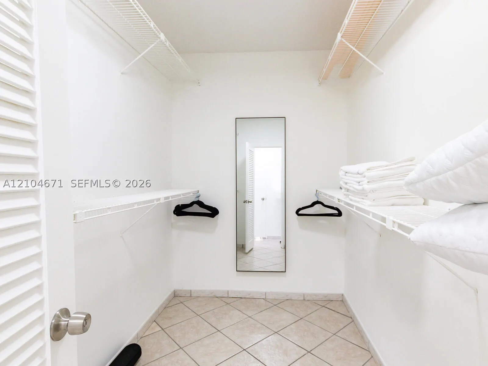 3505 S Ocean Dr #305