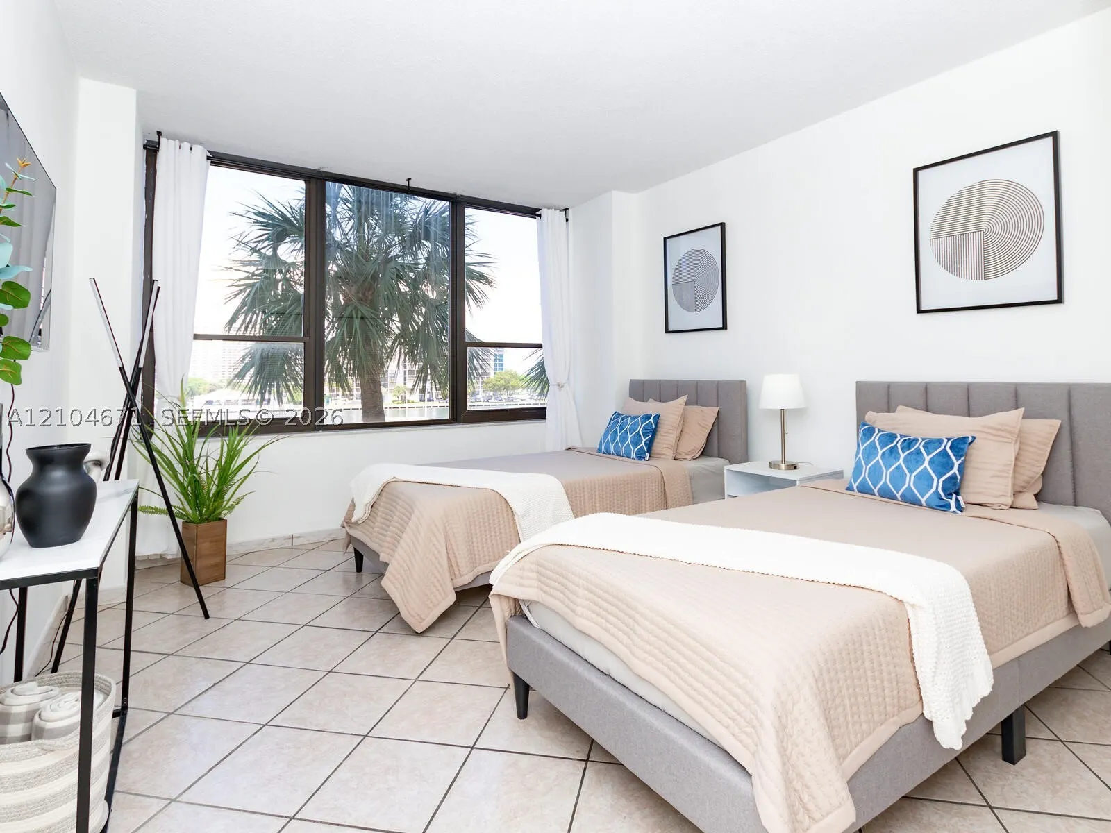 3505 S Ocean Dr #305