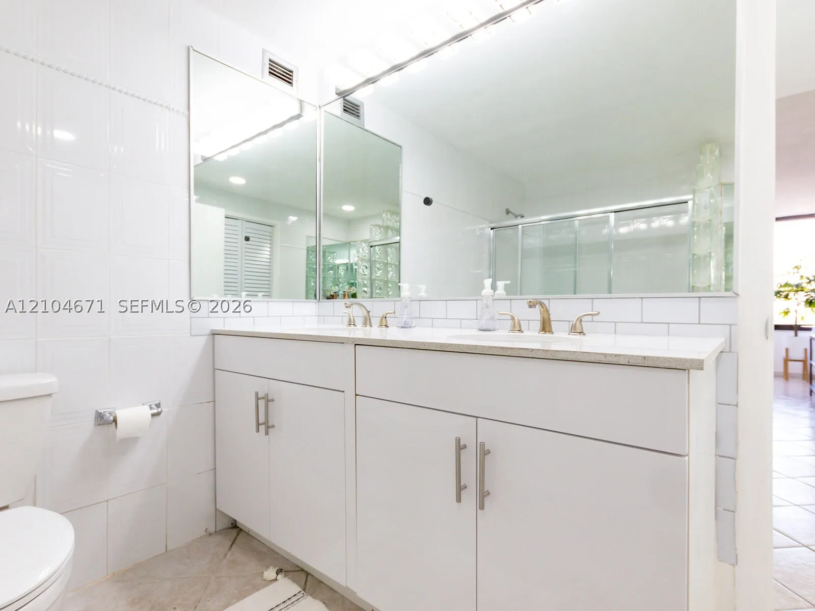 3505 S Ocean Dr #305