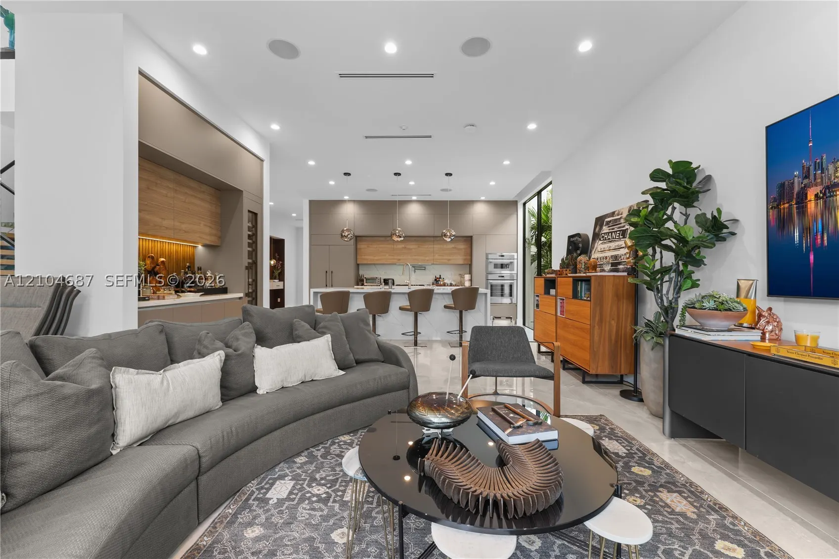 436 NE 10th Ave