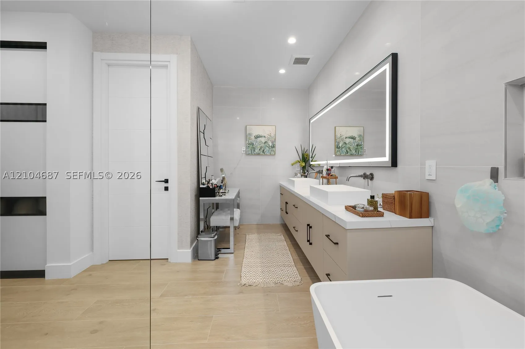 436 NE 10th Ave
