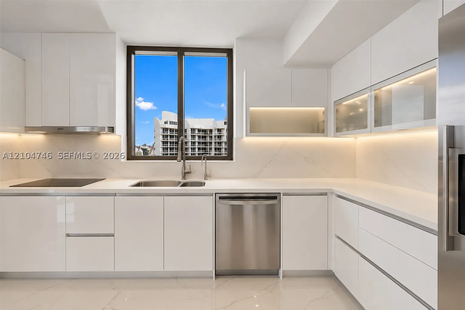 16275 Collins Ave #2502