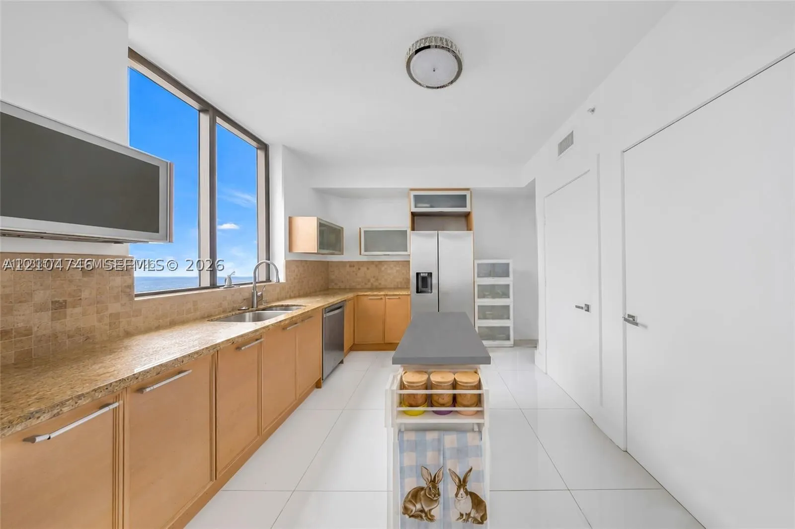 16275 Collins Ave #2502