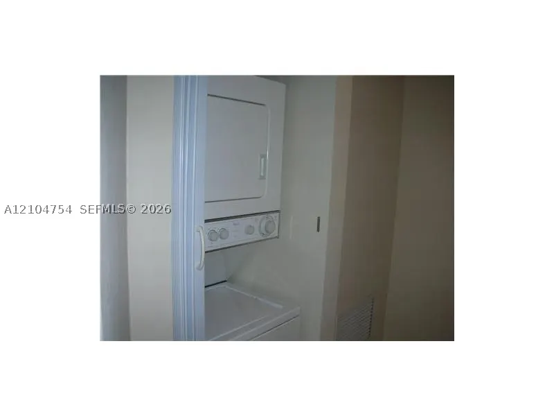 50 Menores Ave #612