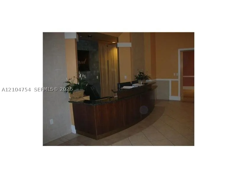 50 Menores Ave #612
