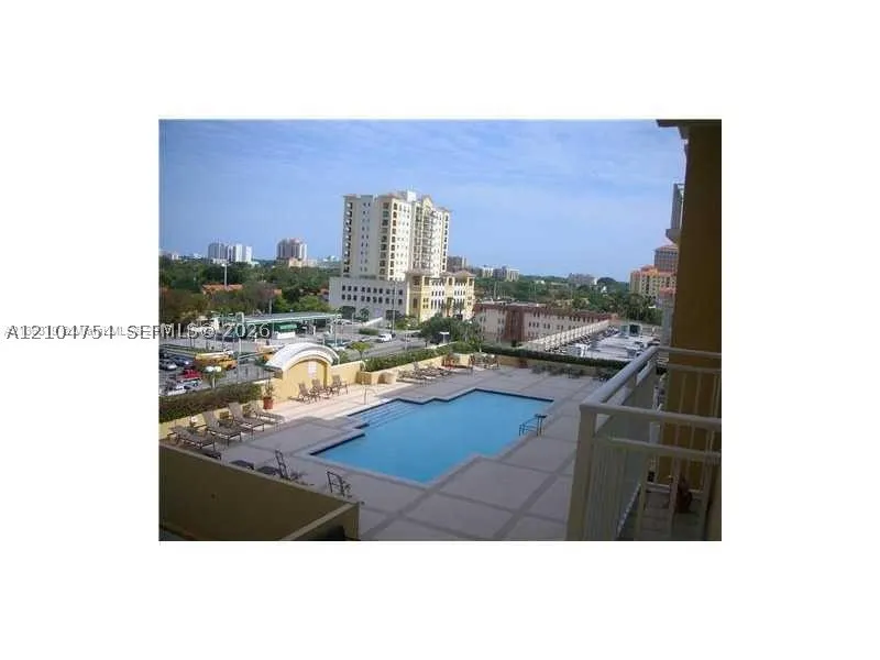 50 Menores Ave #612