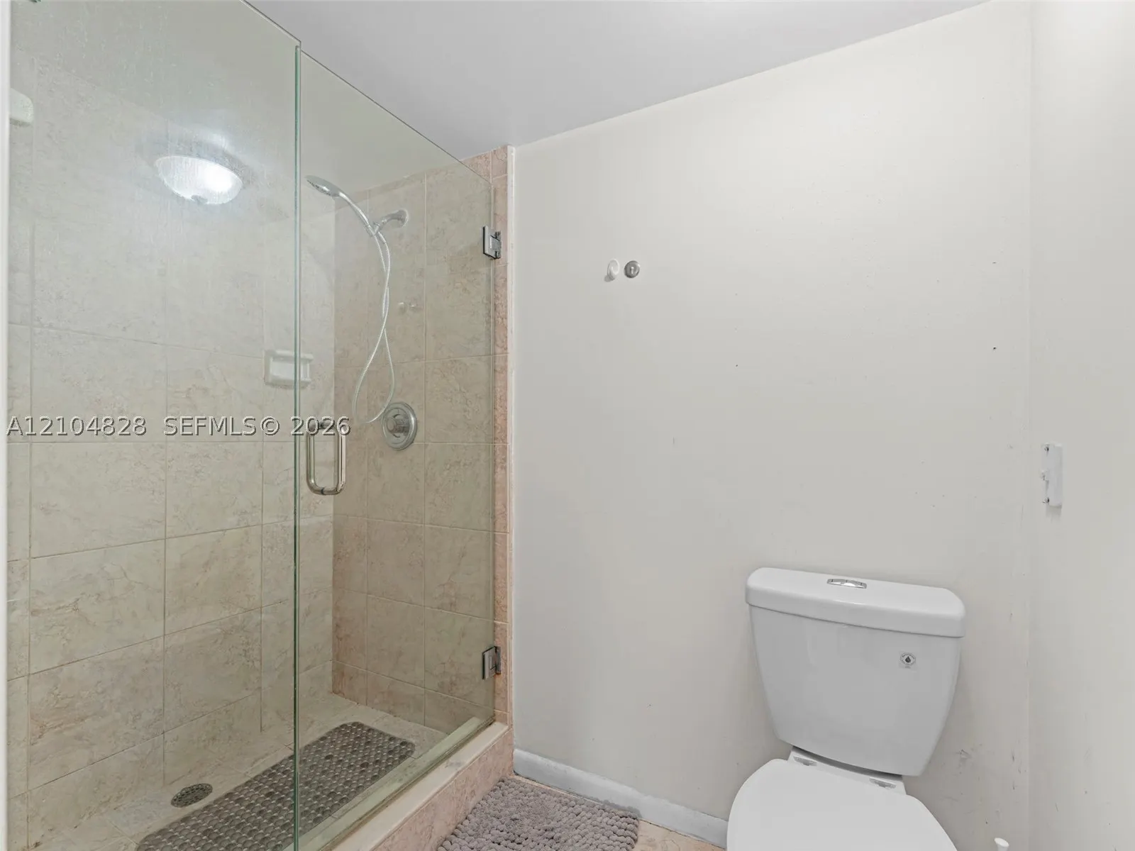 6097 Balboa Cir #105