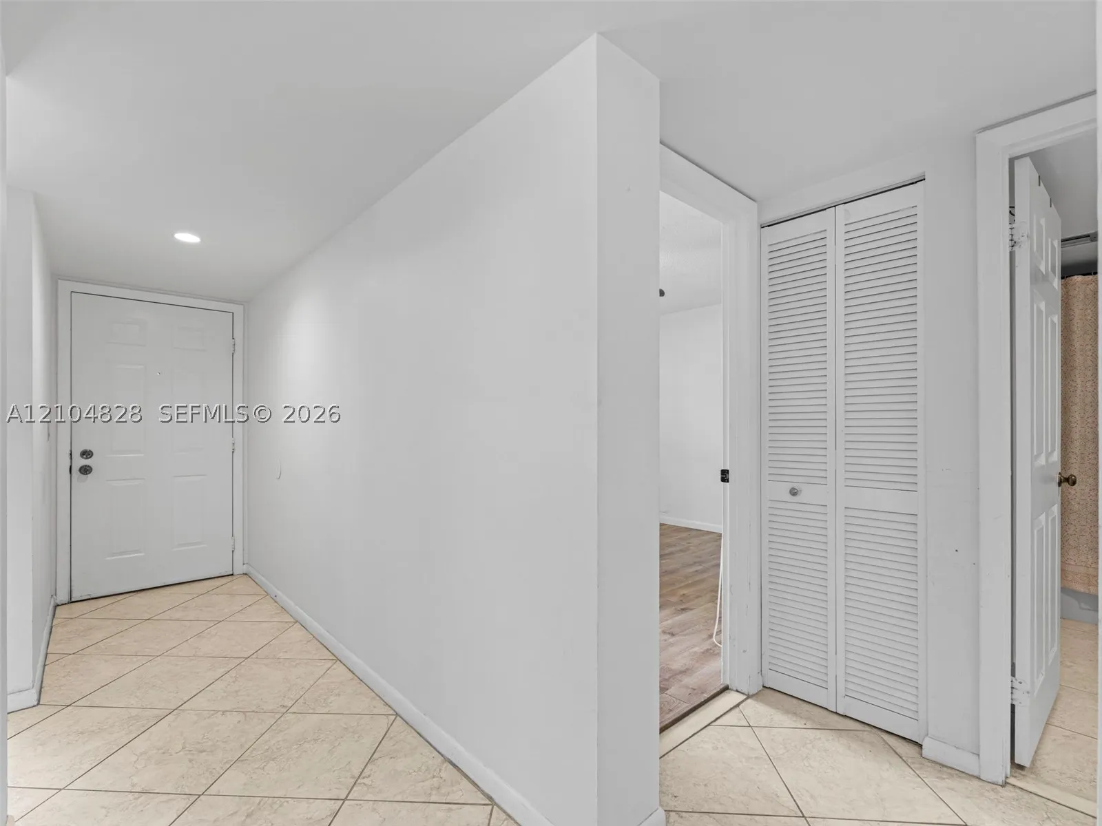 6097 Balboa Cir #105