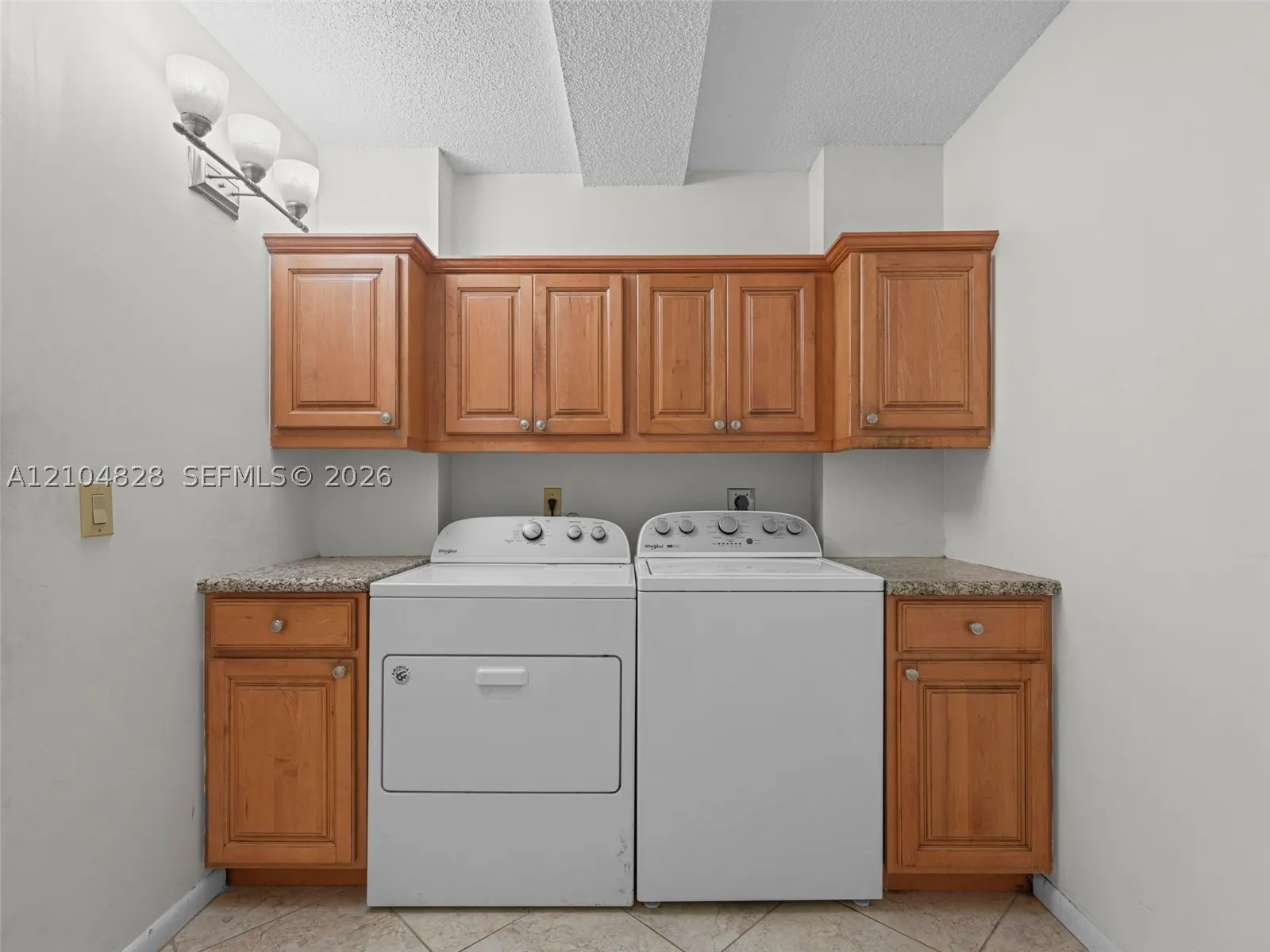 6097 Balboa Cir #105