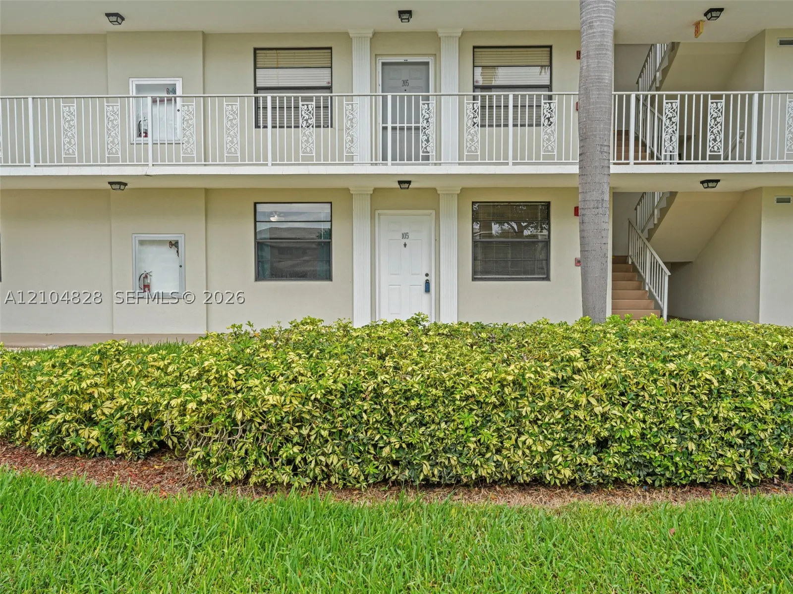 6097 Balboa Cir #105