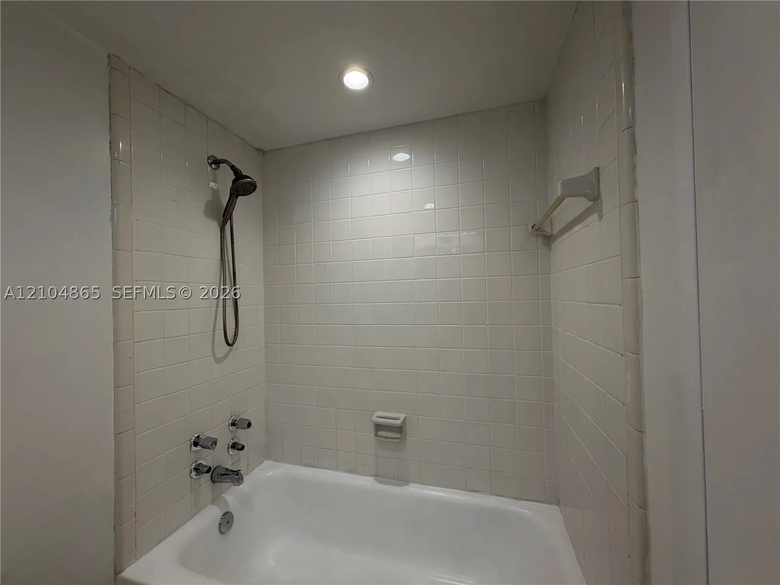 900 Bay Dr #413