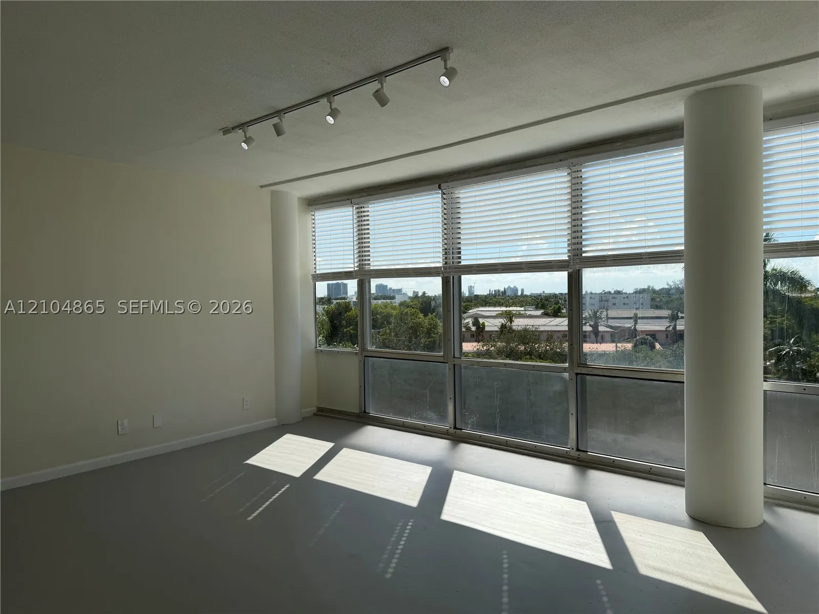 900 Bay Dr #413