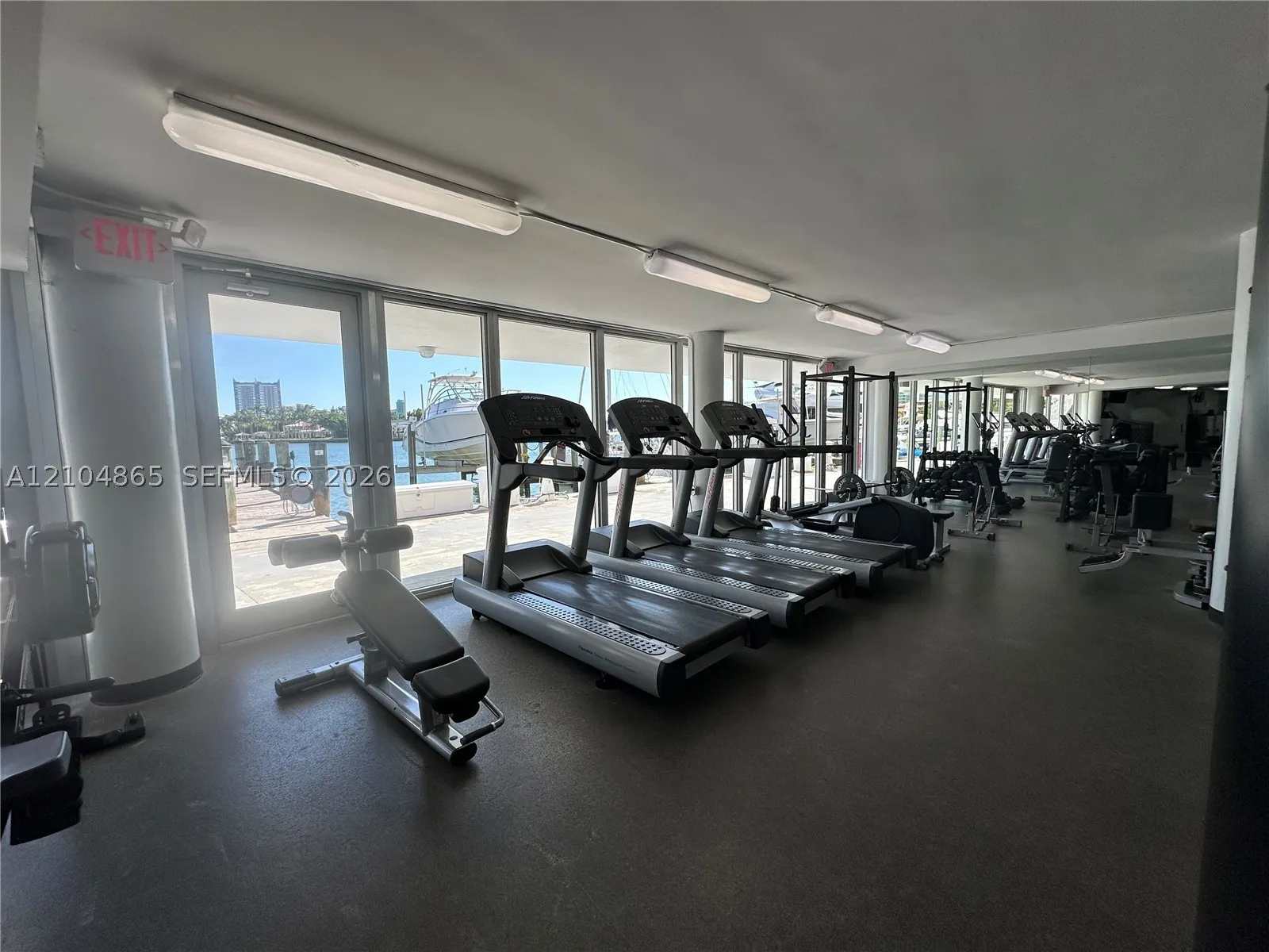 900 Bay Dr #413