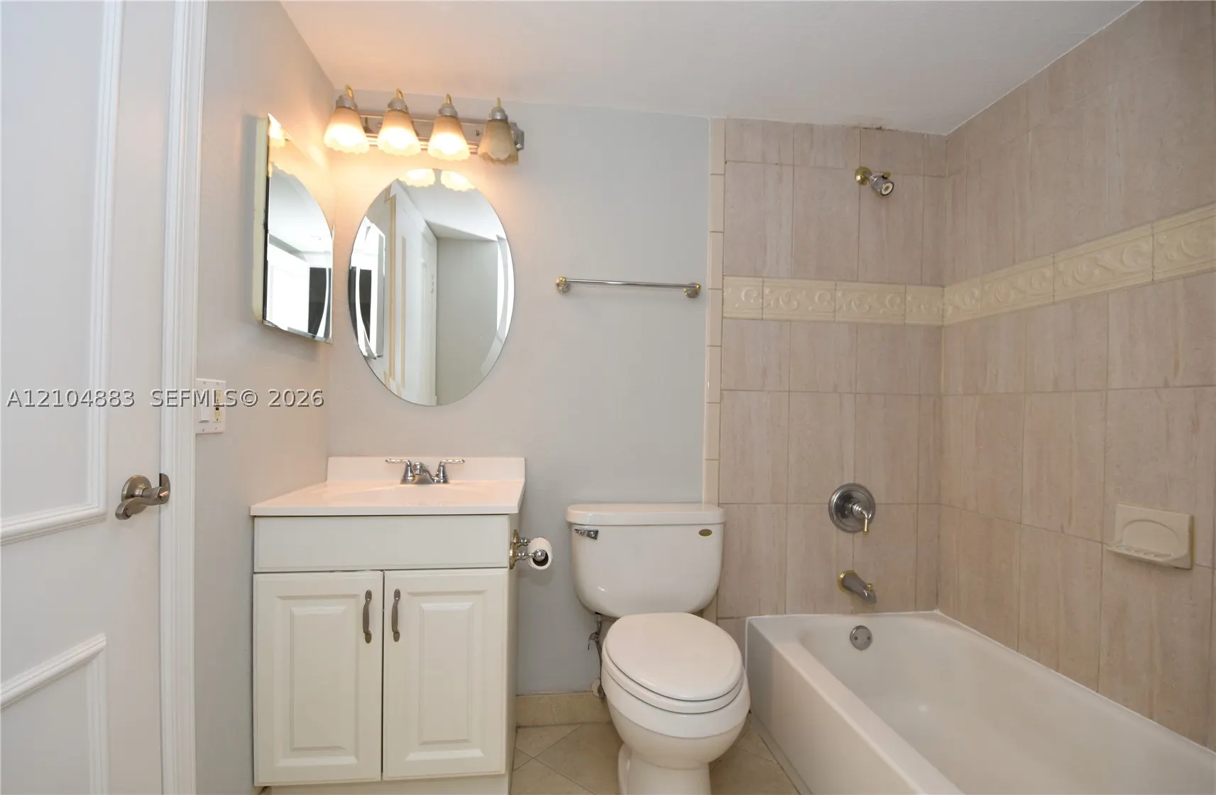 1401 NE 53rd St #109