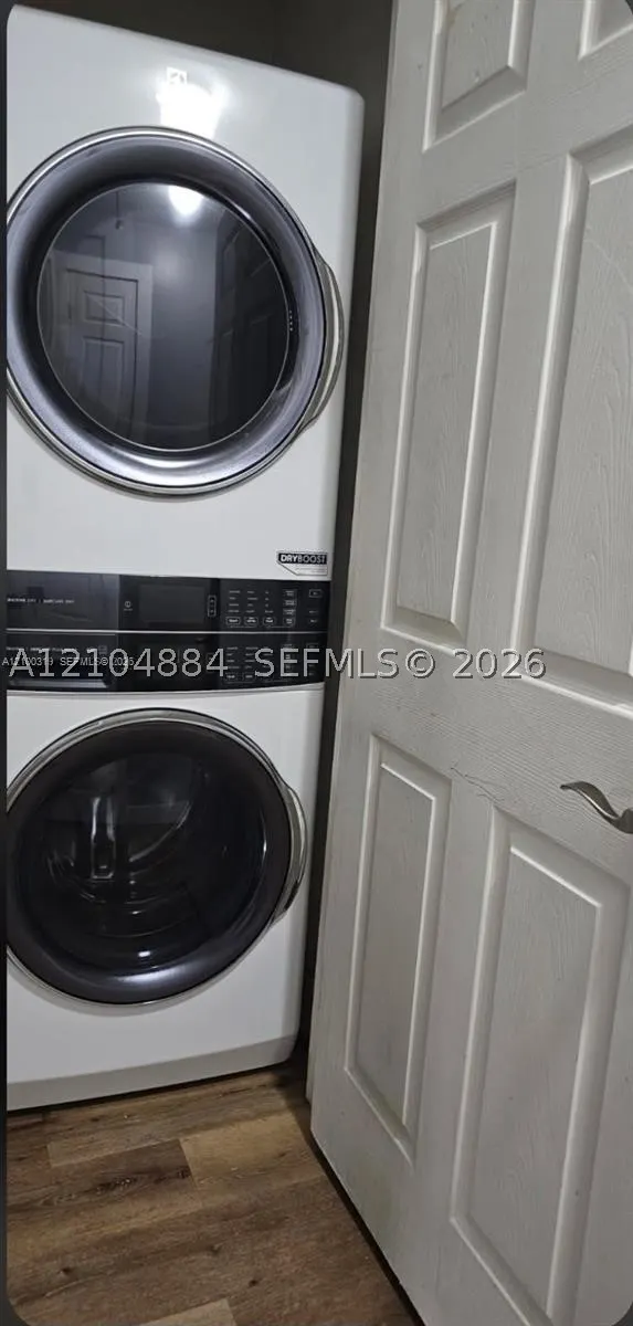 2058 SE Wild Meadow Cir #101