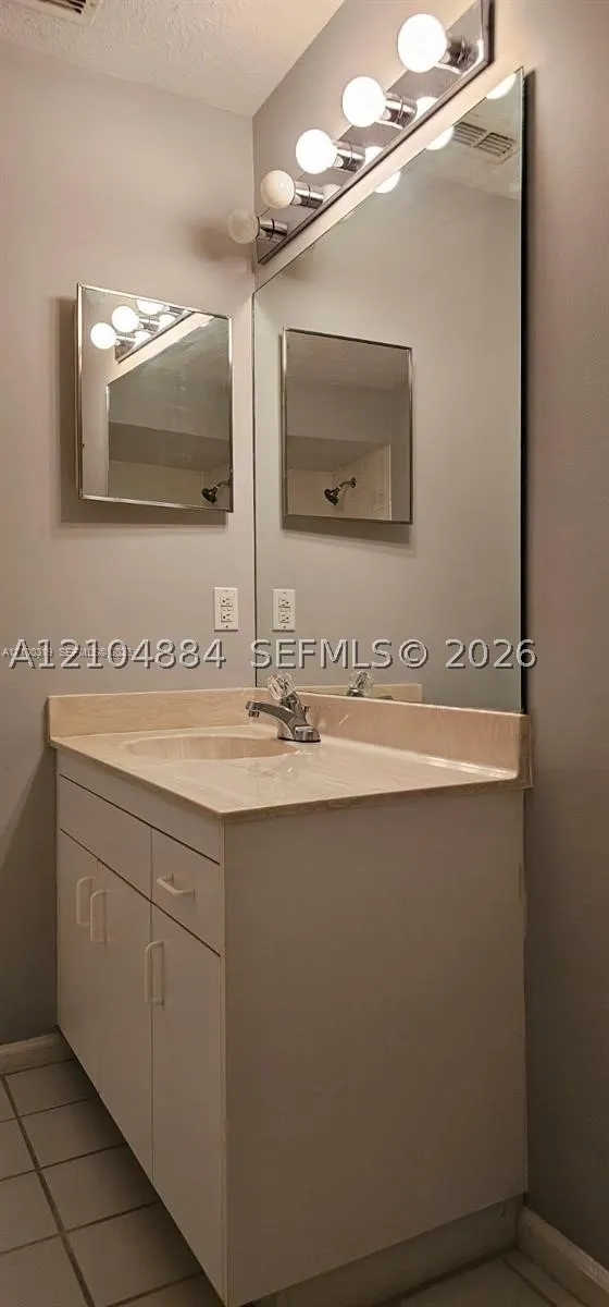 2058 SE Wild Meadow Cir #101