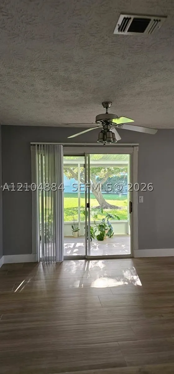 2058 SE Wild Meadow Cir #101