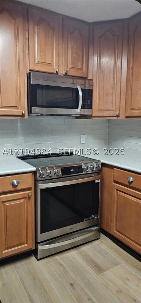 2058 SE Wild Meadow Cir #101