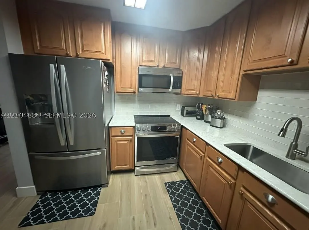 2058 SE Wild Meadow Cir #101