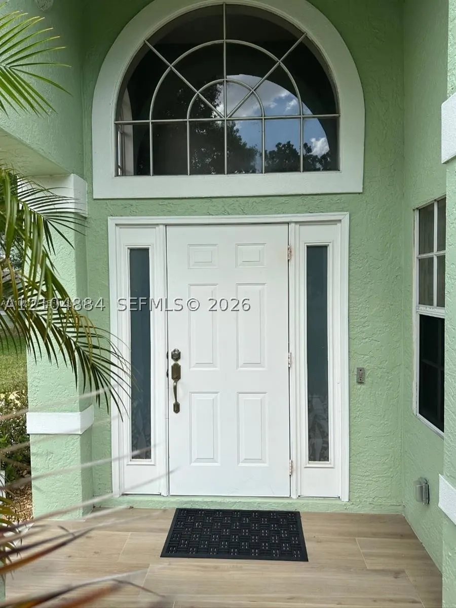 2058 SE Wild Meadow Cir #101