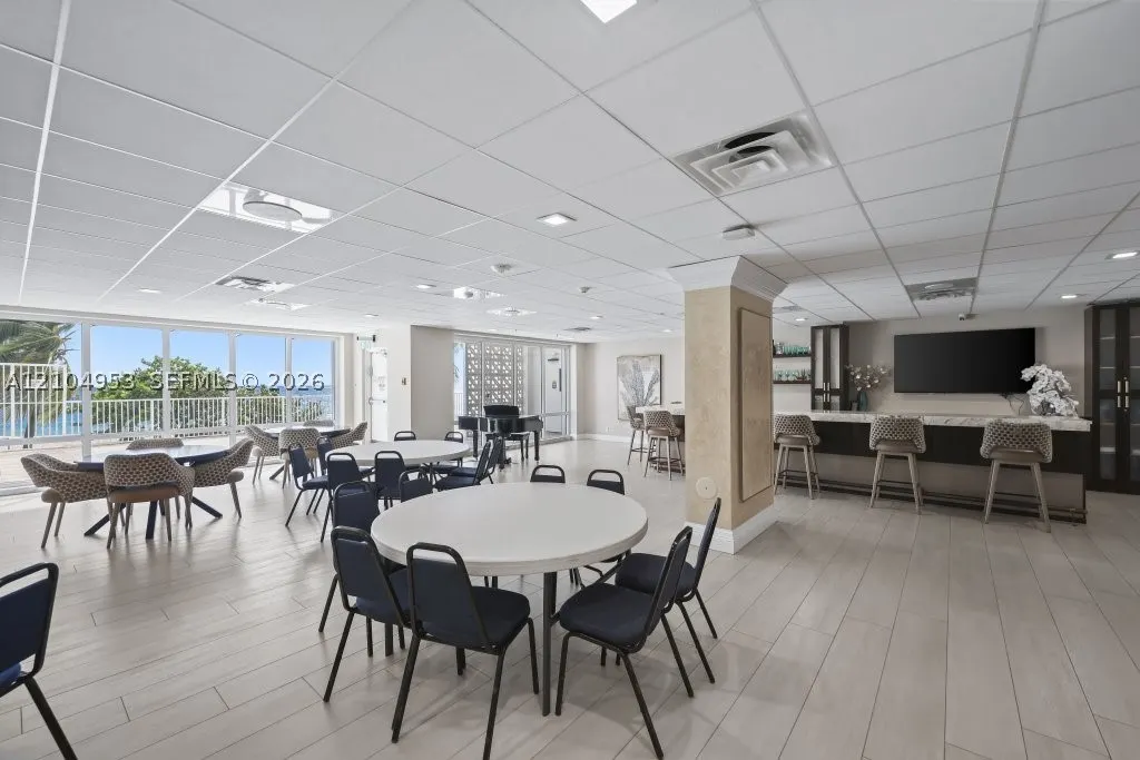 3500 Galt Ocean Dr #2517