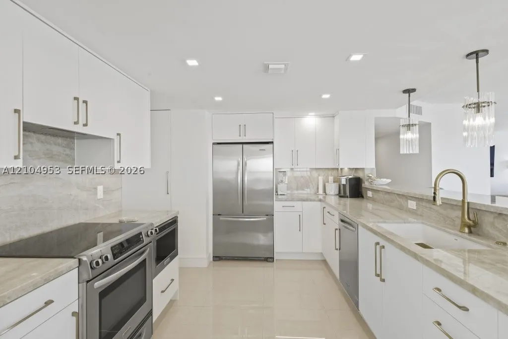 3500 Galt Ocean Dr #2517