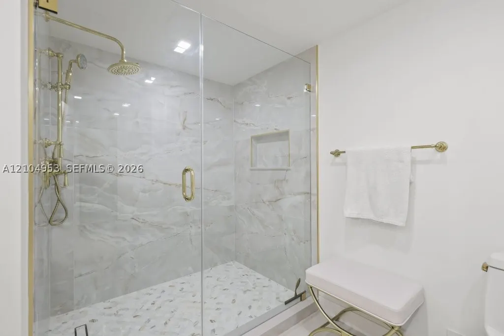 3500 Galt Ocean Dr #2517
