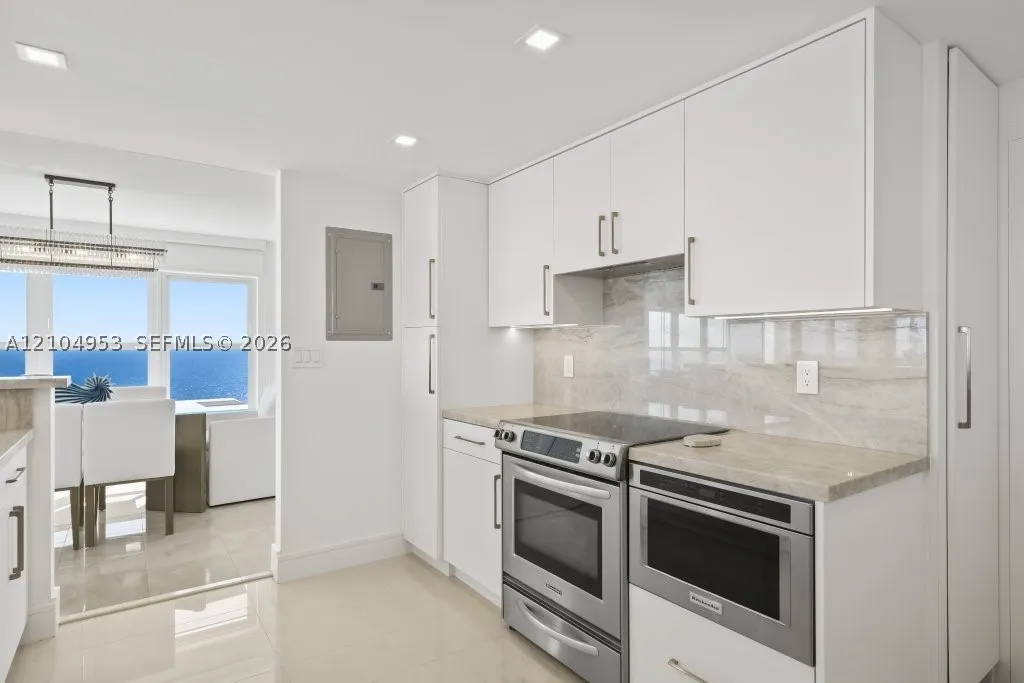 3500 Galt Ocean Dr #2517