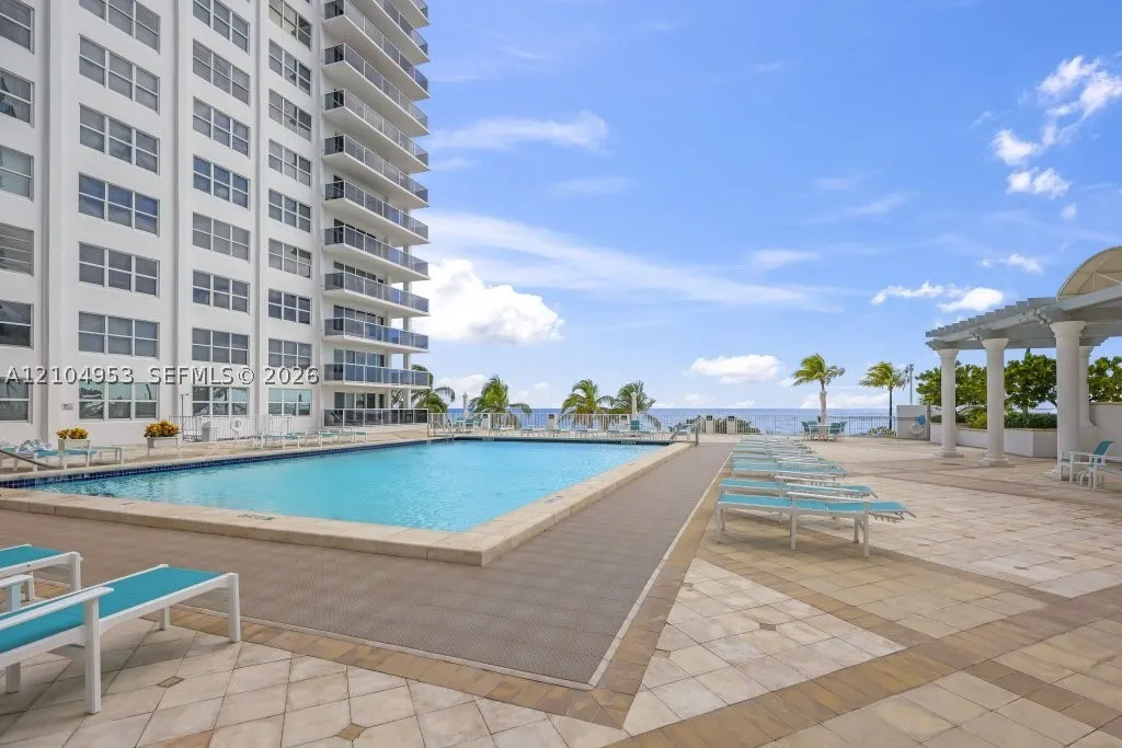 3500 Galt Ocean Dr #2517