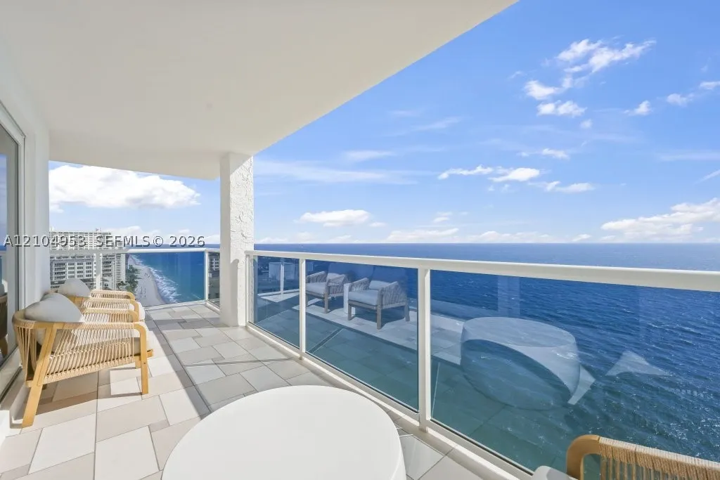 3500 Galt Ocean Dr #2517