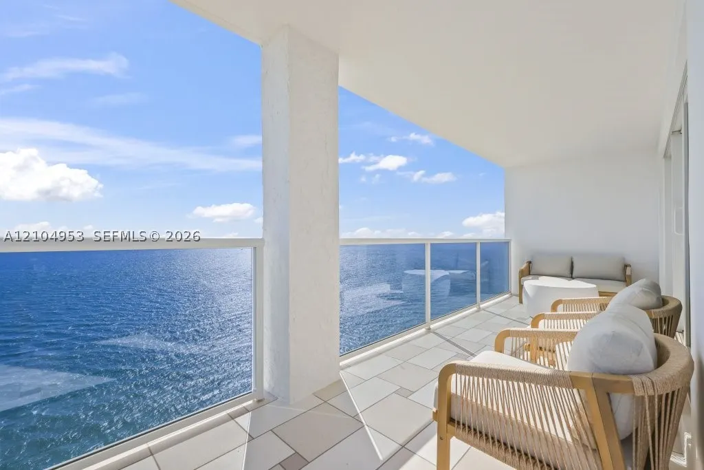3500 Galt Ocean Dr #2517