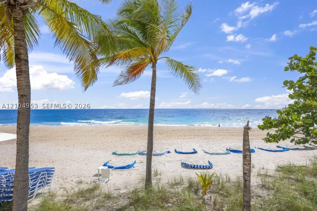 3500 Galt Ocean Dr #2517