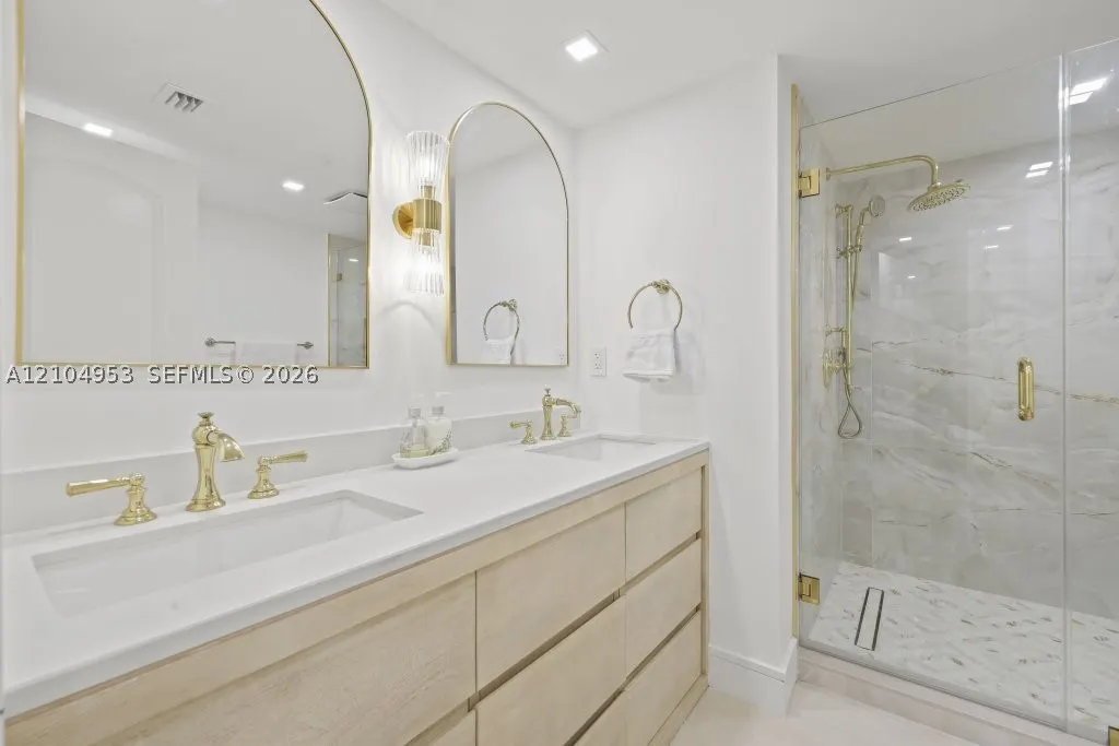 3500 Galt Ocean Dr #2517