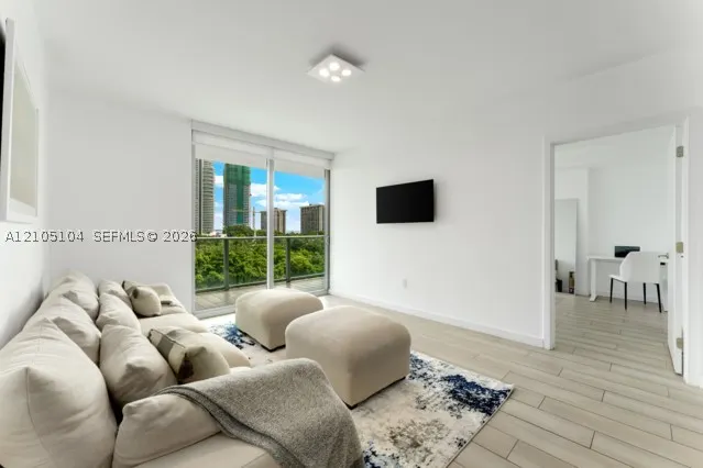 1600 SW 1st Ave #707