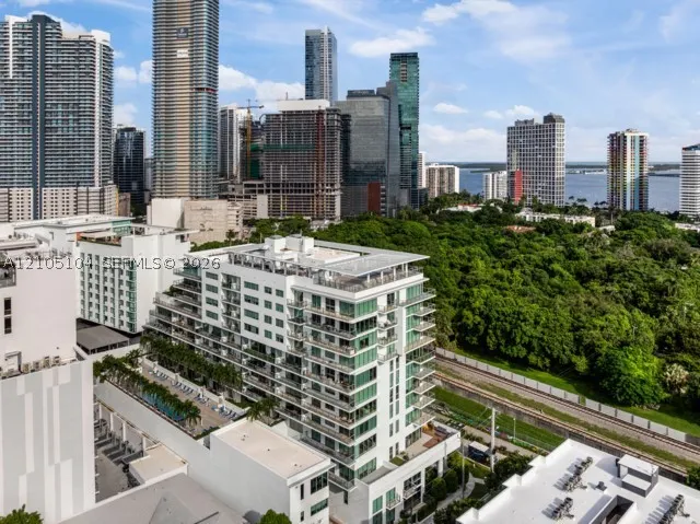 1600 SW 1st Ave #707
