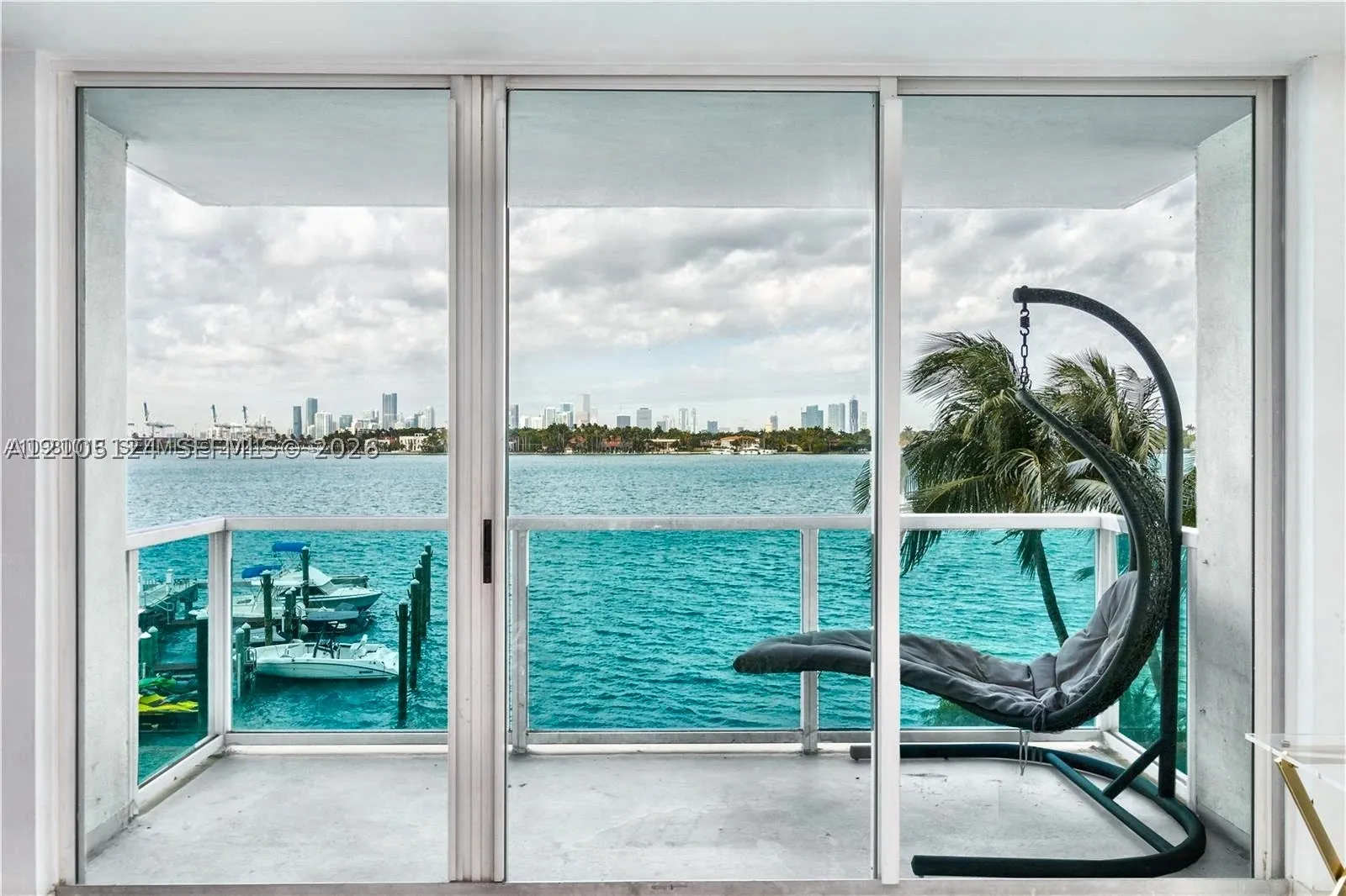 650 West Ave #305