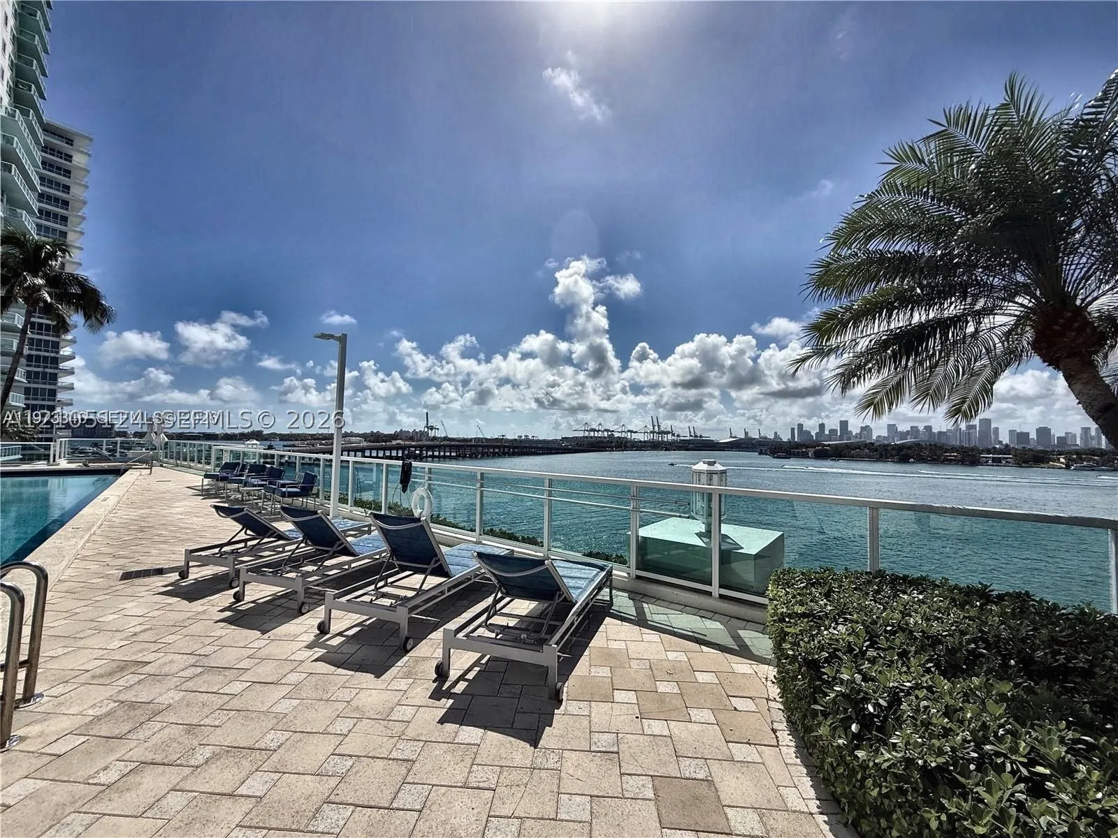 650 West Ave #305