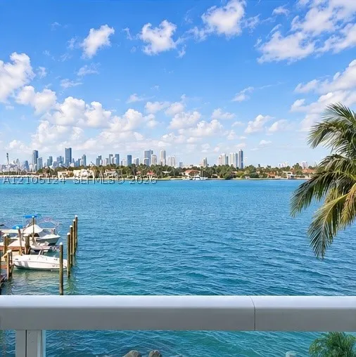 650 West Ave #305