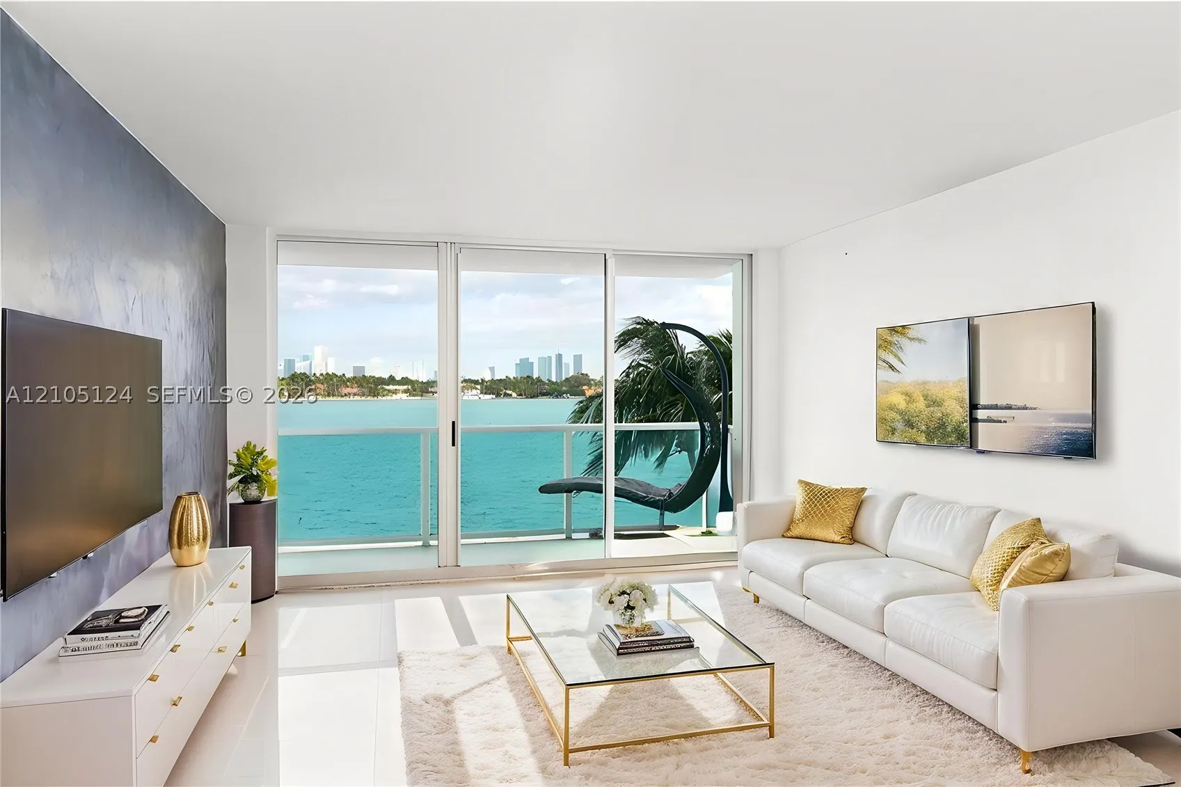 650 West Ave #305