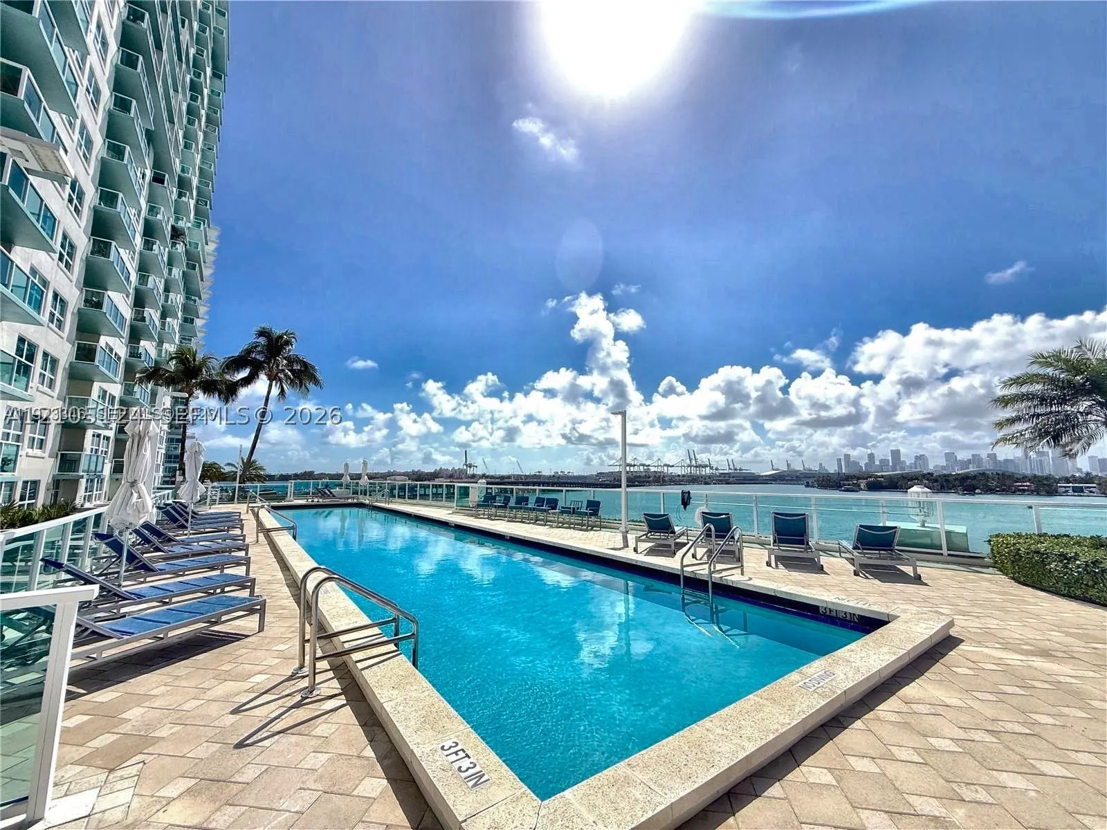 650 West Ave #305