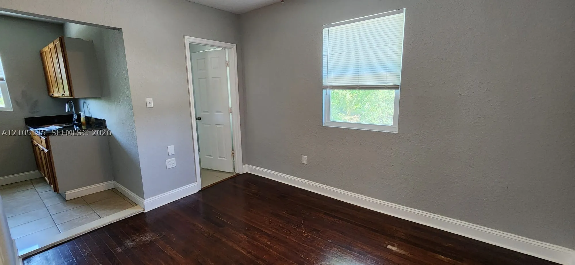 306 Hawthorne Dr #3