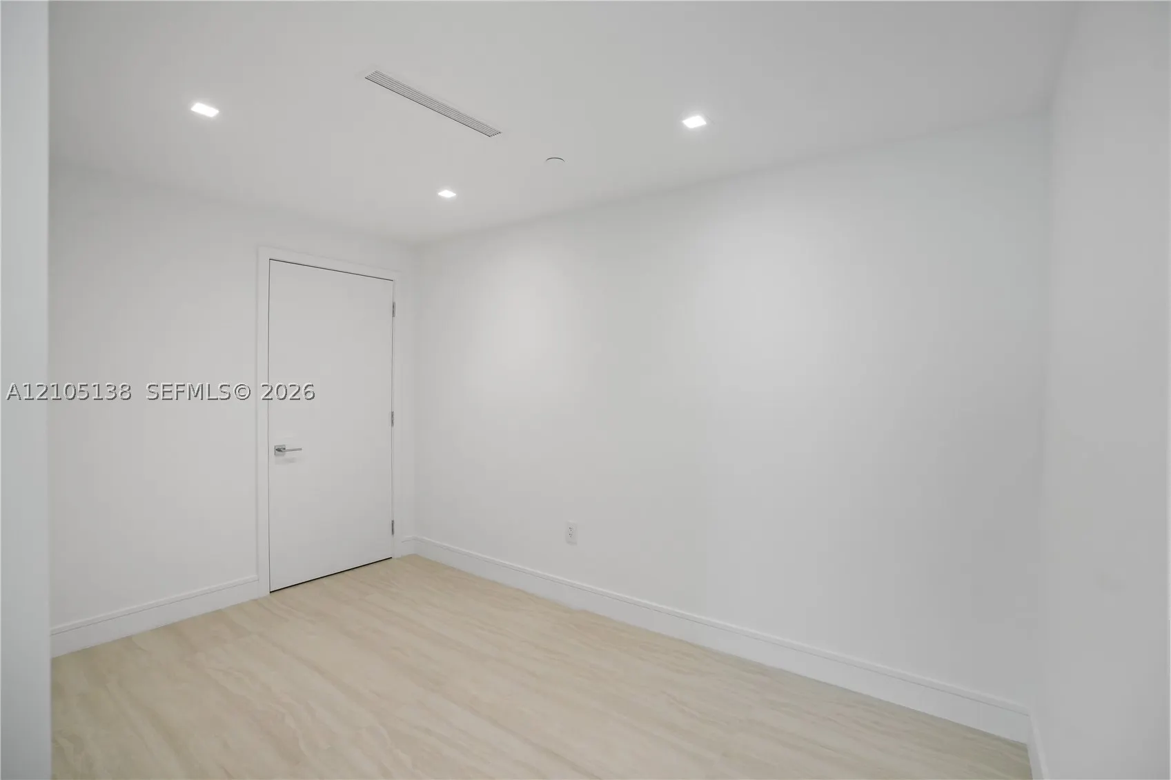 2411 LAGUNA CIRCLE #1505