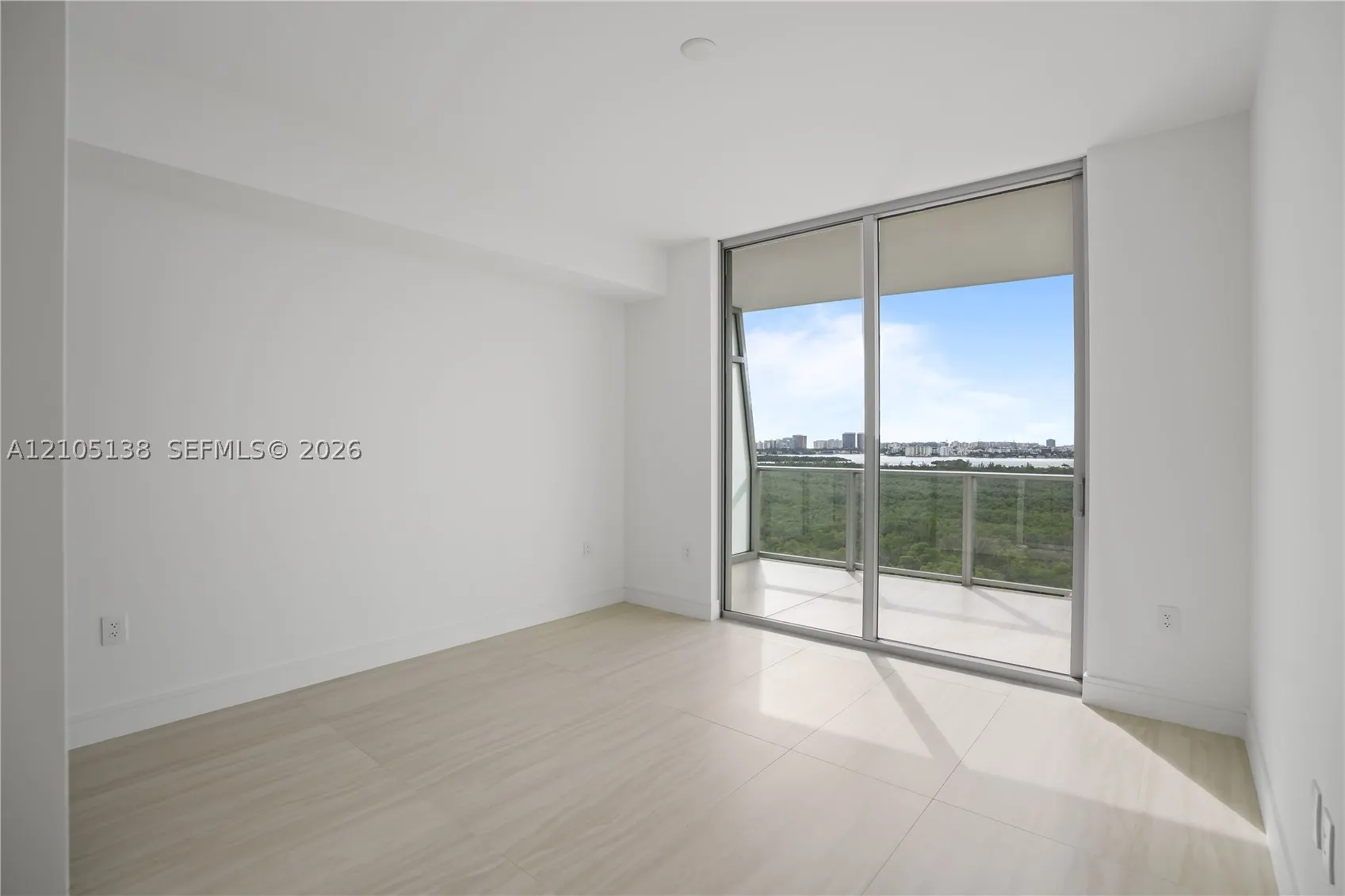2411 LAGUNA CIRCLE #1505