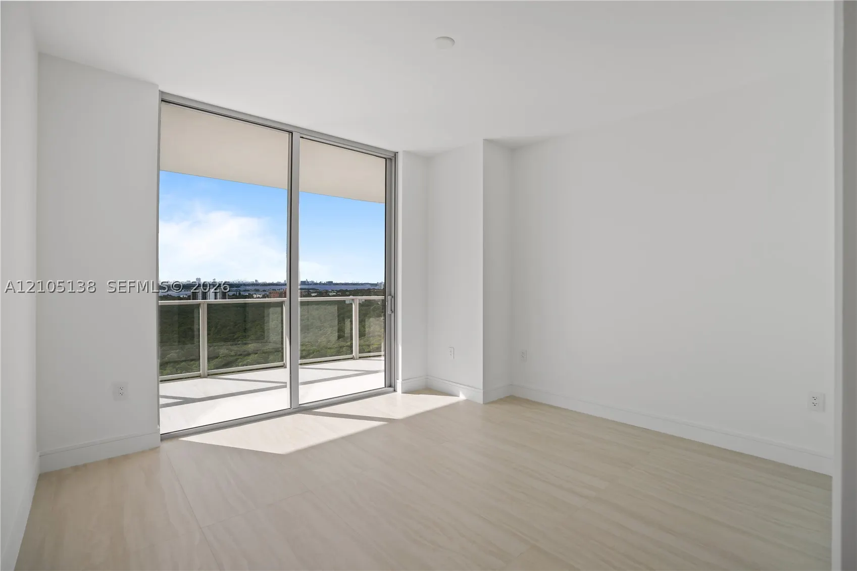 2411 LAGUNA CIRCLE #1505