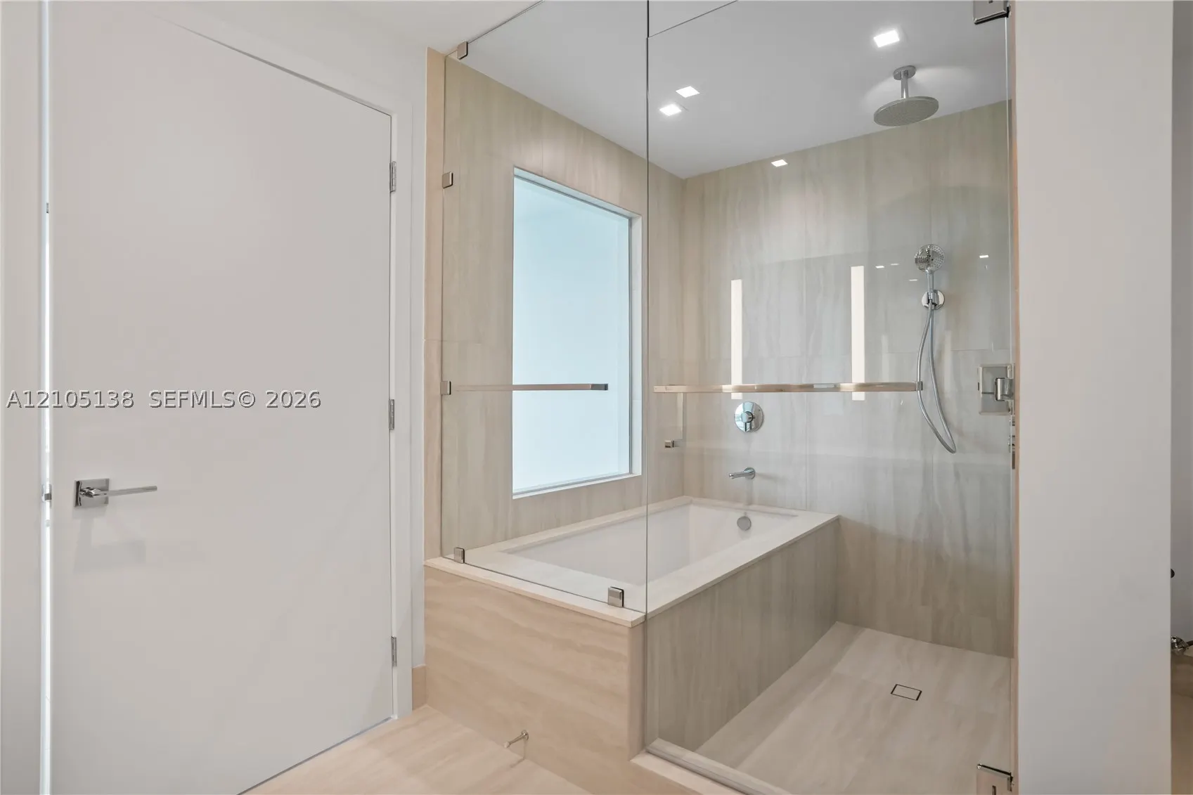 2411 LAGUNA CIRCLE #1505