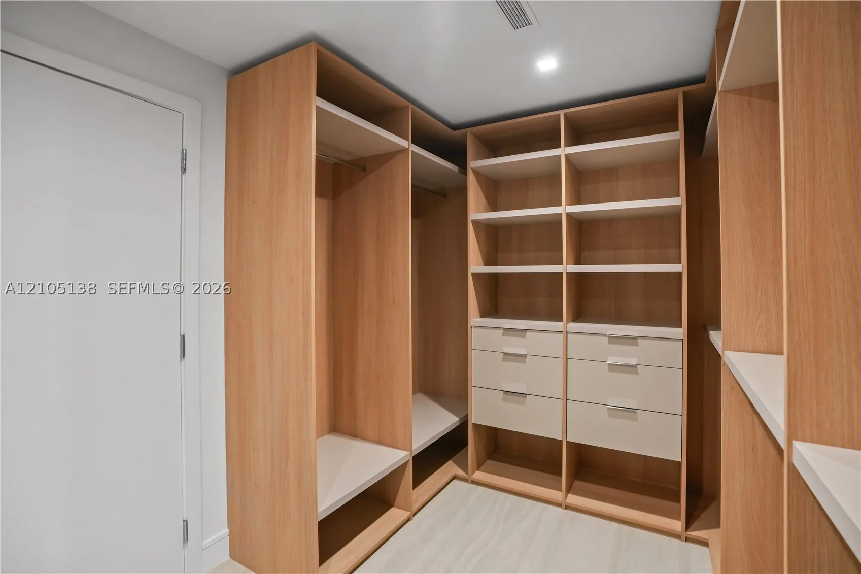 2411 LAGUNA CIRCLE #1505