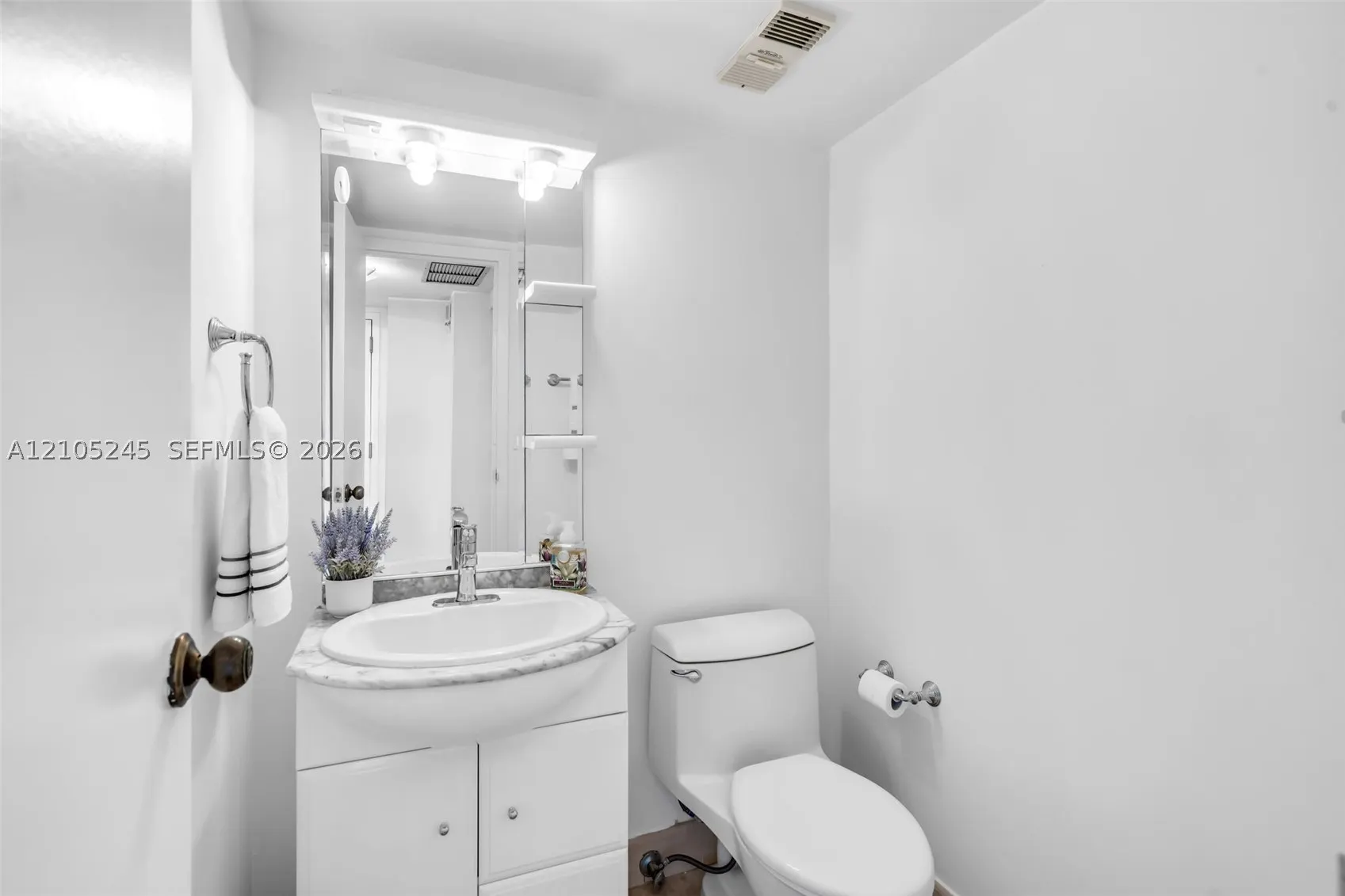 2333 Brickell Ave #2708