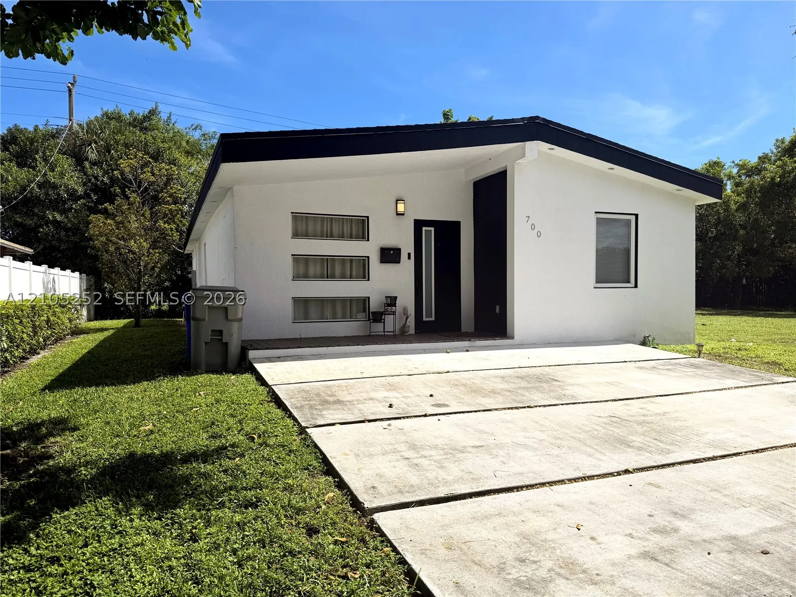 700 NW 17th Ter